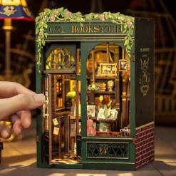 Book Nook CuteBee - La Librairie de la Chouette - 139 Pièces